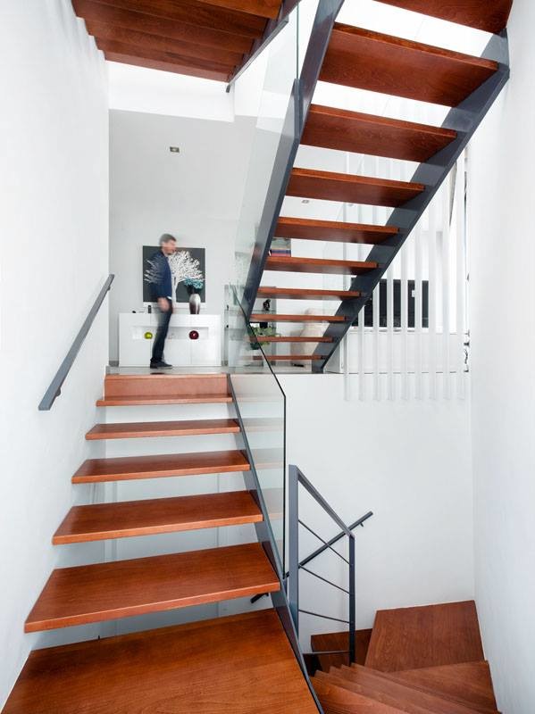 Buy cheap Modern Straight Staircase Design With Glass Railing and Wood Tread product