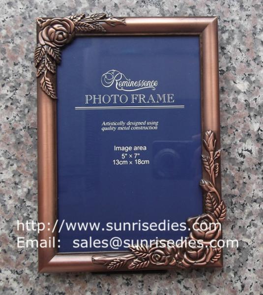 Metal rose picture frames