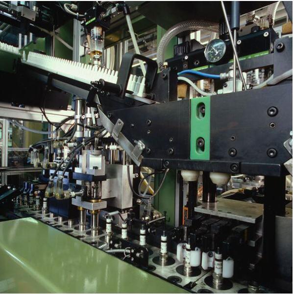 Copper Core Auto Spark Plugs Nickel Alloy Electrode 0.8mm Gap For LAND CRUISER