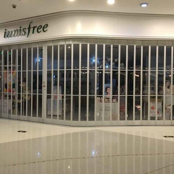 100% Transparent Polycarbonate Side Folding Shutter Door Rigidity For Commercial Retail Store
