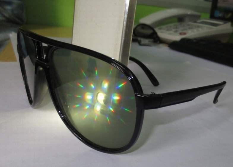 Buy cheap Black Plastic Diffraction Glasses , 13500 Lines Emerald Firework Glasses product