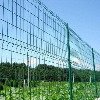 Buy cheap Green 3D Curvy Welded Wire Mesh Fence with peach posts product