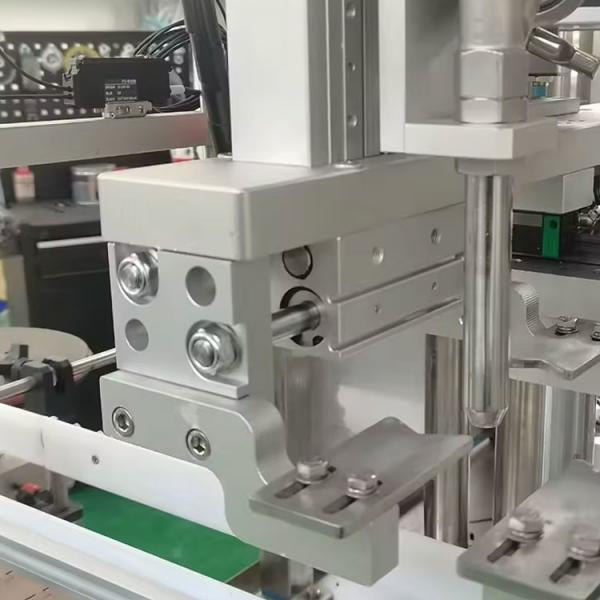 Full Automatic 2 Nozzle Daily Chemical Liquid Detergent Tracking Filling Machine