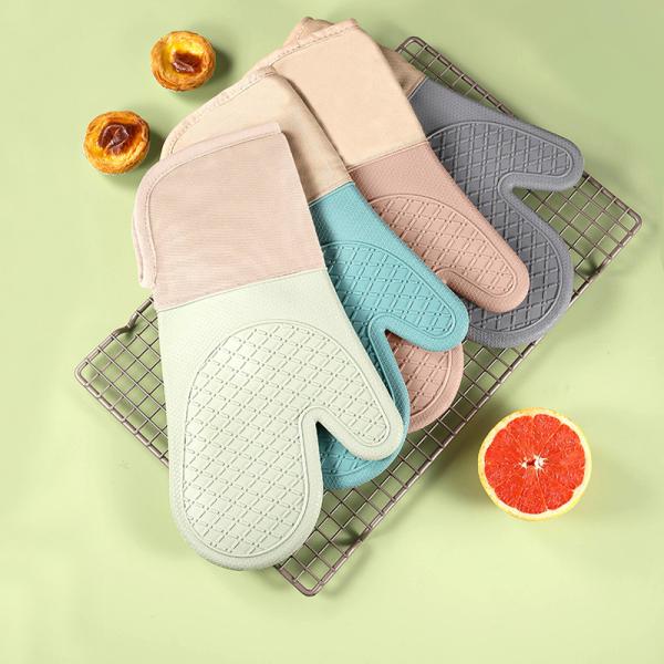 Silicone Oven Mitts And Pot Holders Set Heat Resistant To 450℉ Extra Long 15 Inch Professional Silicone Baking Gloves