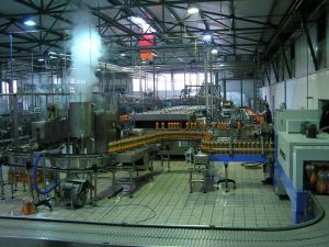 Buy cheap Plastic Screw Cap 17000BPH Bottled Grape Juice Machine product