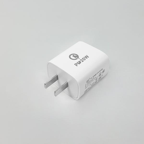 5V 3A GaN Fast Charging Iphone Charger 20W Max Output Safety