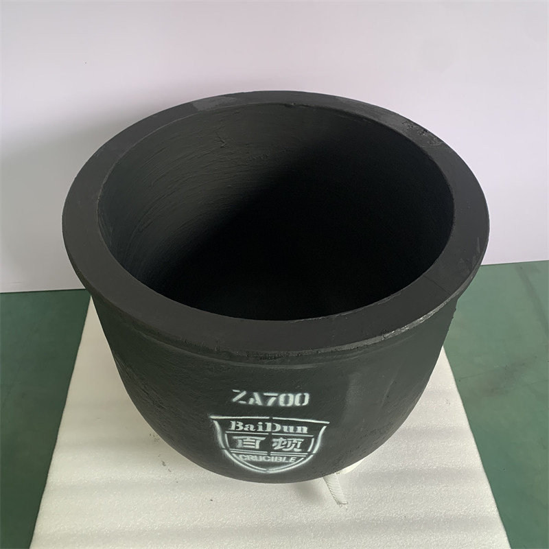 Low Slag Adherence Round Crucible , Conventional Circular Refractory Graphite Crucible