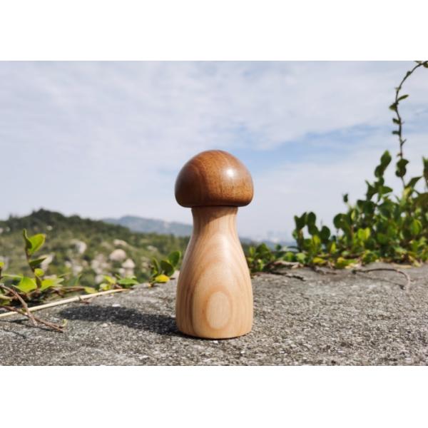 Adjustable Ceramic Core Salt & Pepper Grinder Mushroom Shape Wood Jar