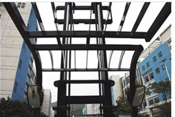 BYD 80V/540Ah Battery Powered Forklift 3.5T Load Capacity Pneumatic Tyres