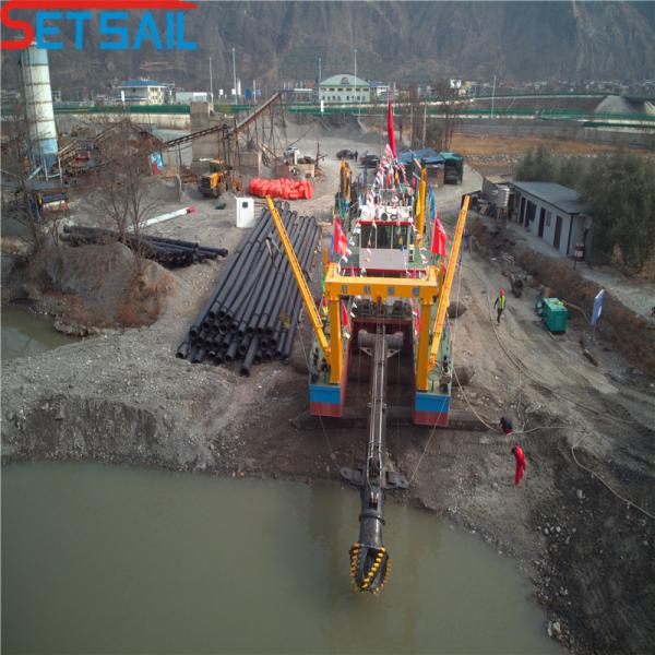 Capacity 1100m3 24inch Cutter Suction River Sand Dredger for Sale