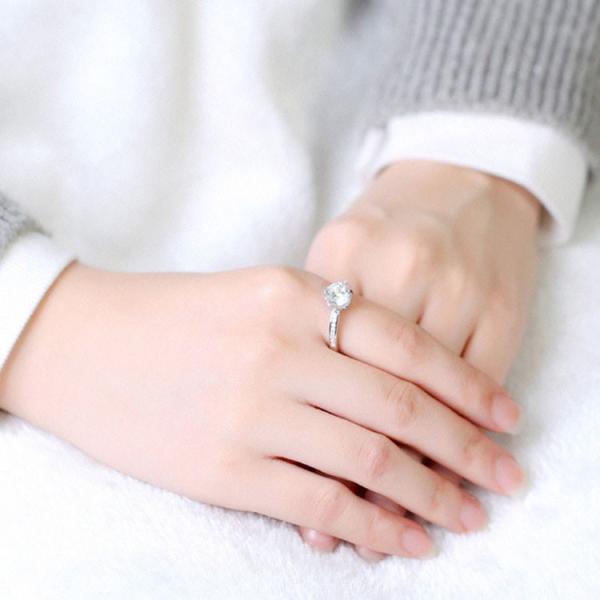 Sterling Silver Brilliant Cubic Zircon Wedding Engagement Ring (RE585)