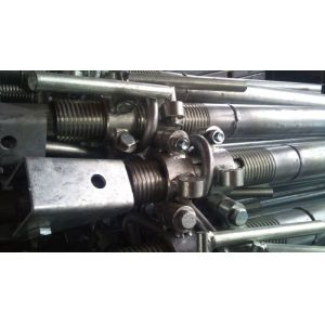 Adjustable scaffolding prop for slab formwork construction