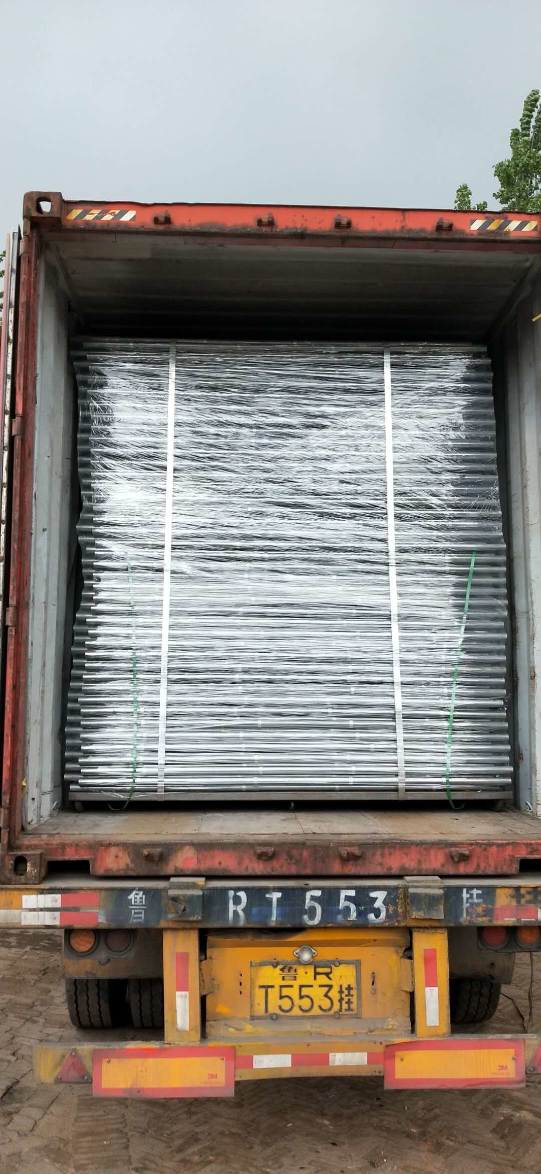 ISO Hot Dip Galvanized 10ft Width Temporary Security Fencing For Sports Field