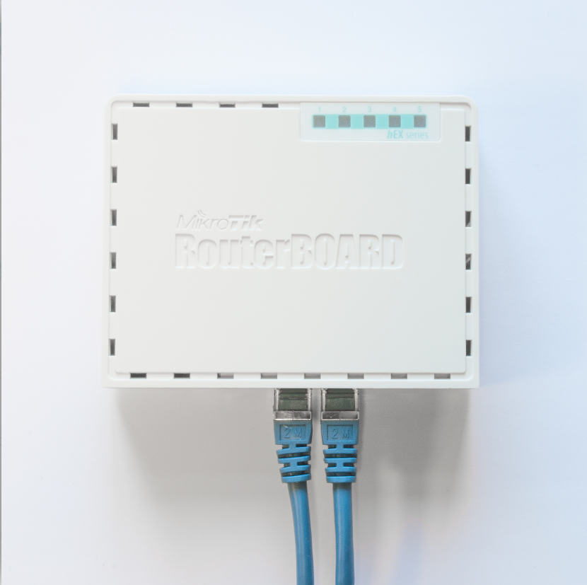 Mikrotik RB960PGS 800MHz CPU 128MB RAM and WPA-PSK Encryption for Secure Data Transfer