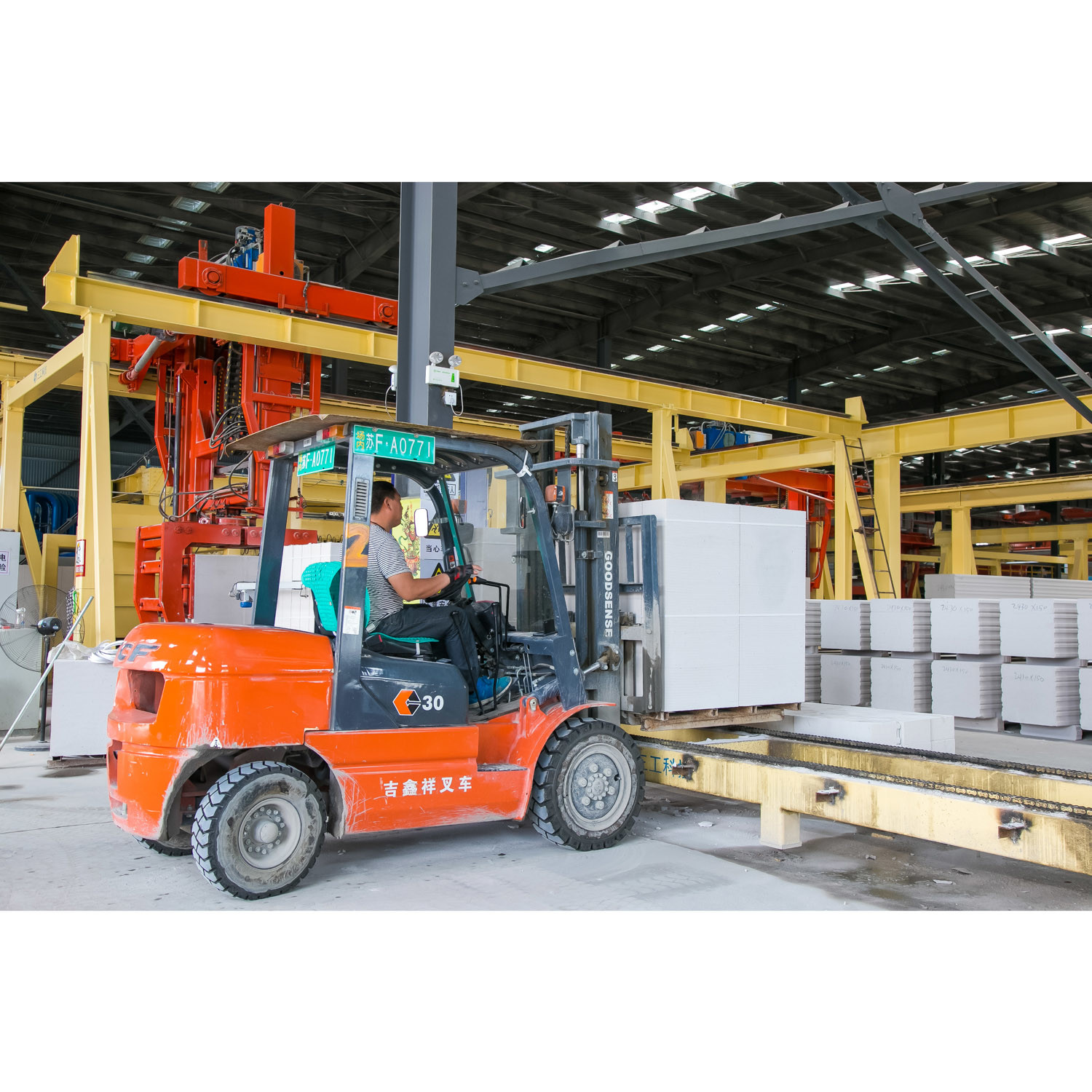 Buy cheap 380V/50HZ 1000KG H1200MM Horizontal Packaging Machine product
