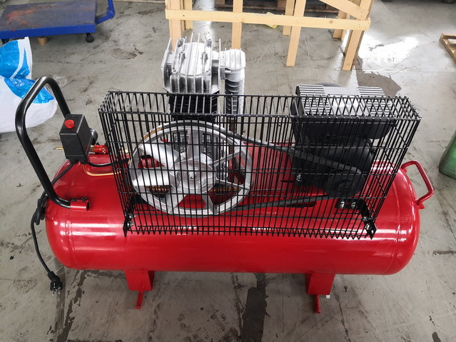 Buy cheap 3.0HP Reciprocating Piston Compressor V8 Single Phase Belt product