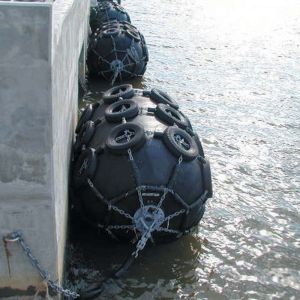 China Marine Rubber Pneumatic Fender Ship Docking Rubber Fender on sale