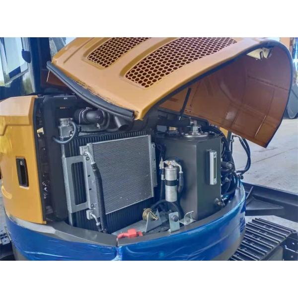 4000kg Closed Cabin Mini Crawler Excavator with D1703 Engine Easy Operate