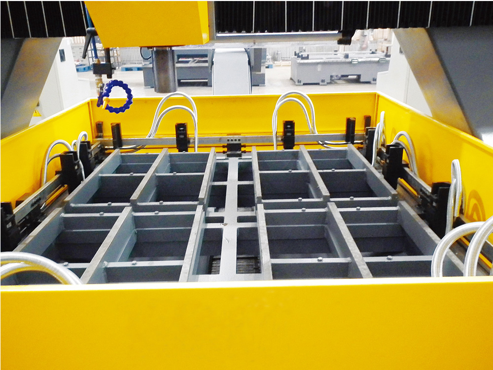Servo Motor Feed CNC Plate Drilling Machine 1500×8000mm Maximum Workpiece Size For Various Plate Sizes And Thicknesses