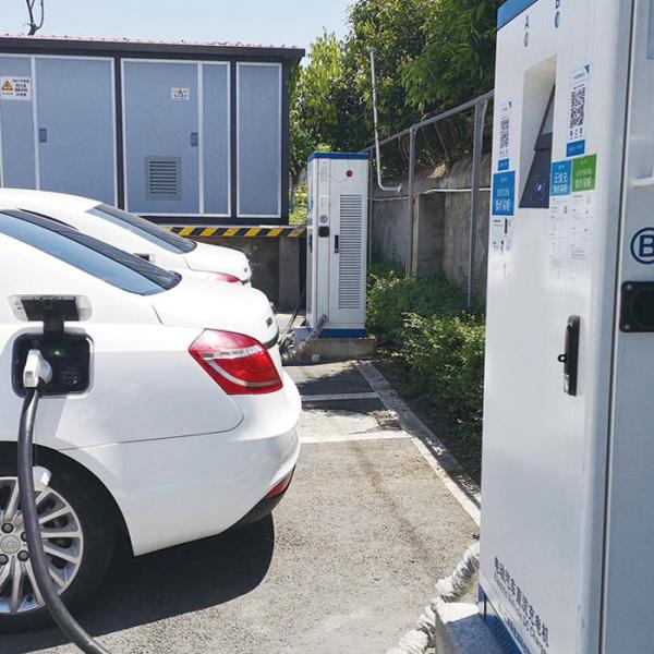 Type 2 Wallbox Fast Electric Charging Station 32a 3 Phase 7kw 22kw