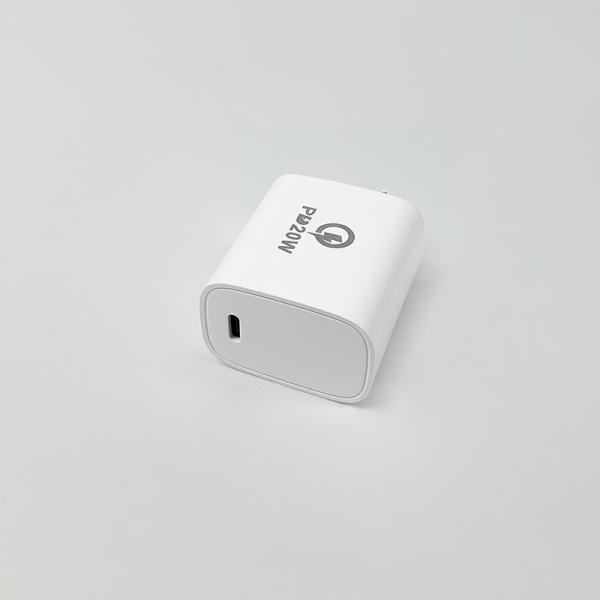 5V 3A GaN Fast Charging Iphone Charger 20W Max Output Safety