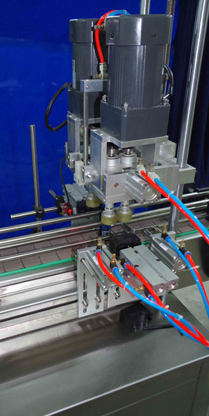 Two Heads Automatic Filling And Capping Machine 1000ml To 5000ml