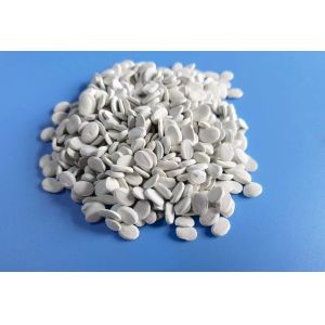 Buy cheap Plastic Desiccant Defoaming Masterbatch With Excerllent Dispersion product
