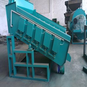 Buy cheap Large Capacity Linear 20-25t/H Mining Vibrating Screen Machine product