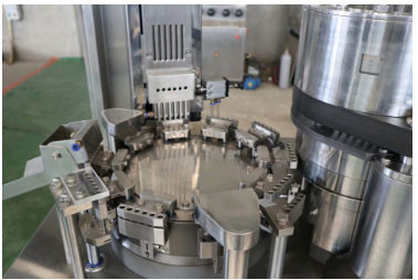 Full Auto Capsule Filling Machine For Powder Touch Screen Control