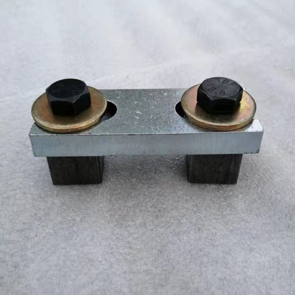 Carbon Steel Hexagon Head Track Shoe Bolt SY135 SY195 SY215 SY235