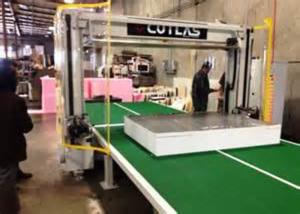 Buy cheap Automatic Sponge Cutting Machine Cnc Latex Sponge Oscillating Blade Cutter product