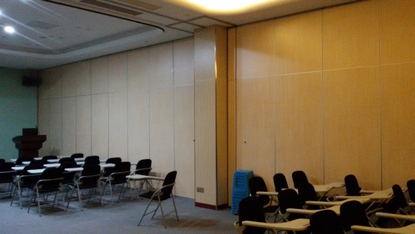 Super High Sliding Folding Partition Operable Sliding Door For Restaurant