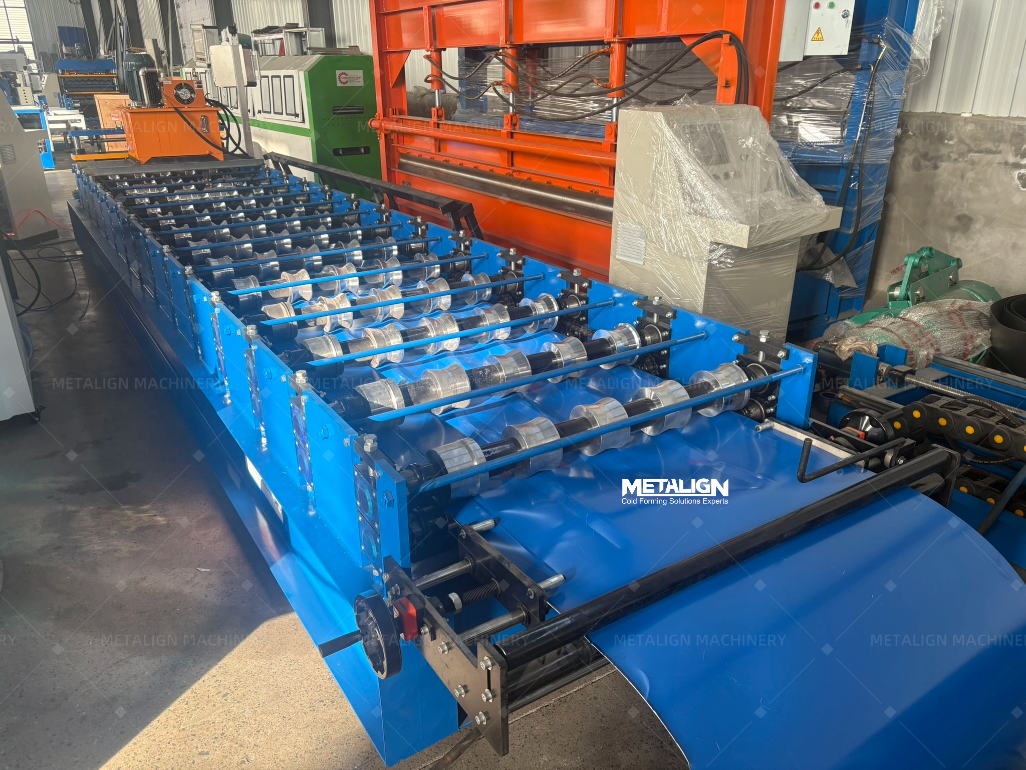 High Efficiency Rack Roll Forming Machine with 18 Forming Stations and 5.5Kw Motor Power