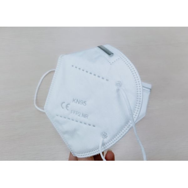 Disposable KN95 Dust Pollution Mask High Density Filtration For Daily Use