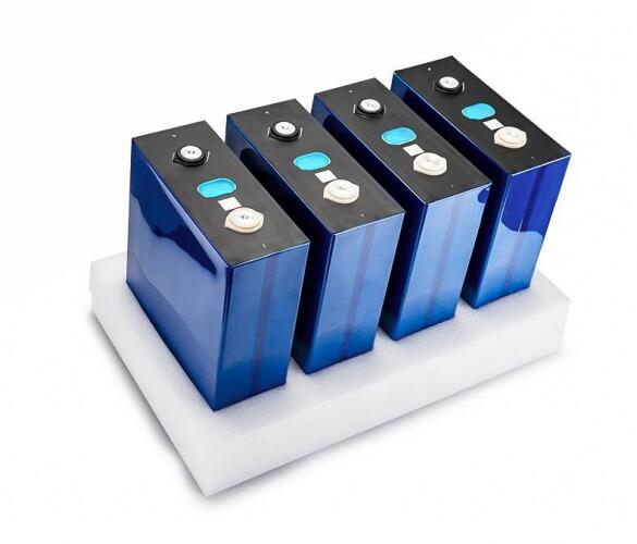 3.2V Lithium Ion Lifepo4 100ah Prismatic Battery Cells LFP Grade A 104Ah