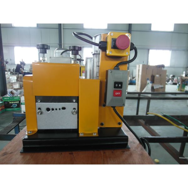 Electronic Copper Wire Stripping Machine Wire Strippers For Scrap Wire Model TMS-005