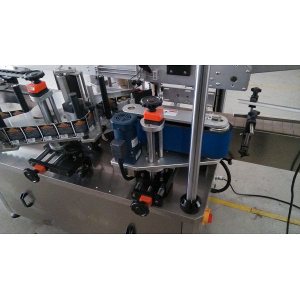 High Speed Double Sided Automatic Sticker Labeling Machine For Self Adhesive Sticker