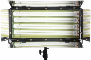 Buy cheap 4x55w RGB Tricolor Fluorescent Light with Osram Ballast for Film and Studio product