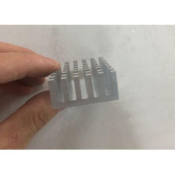 Extruding Oxdizing 6063 Aluminum Stamping Parts Electronic Aluminum Pc Radiator