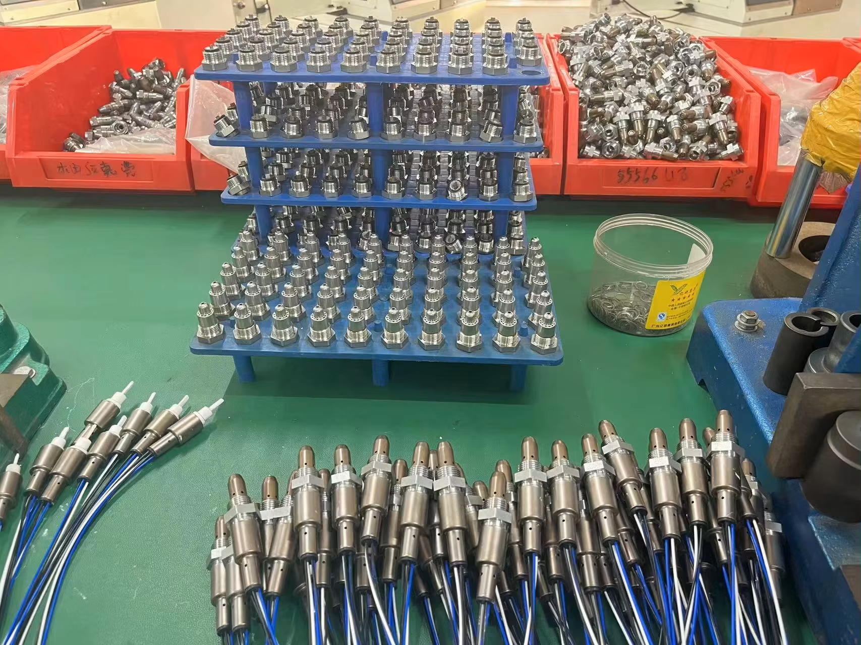 O2 Oxygen Sensor Lambda Oxygen Sensor LR014010 for Land Rover Rang Rover Sport Discovery 4.2L