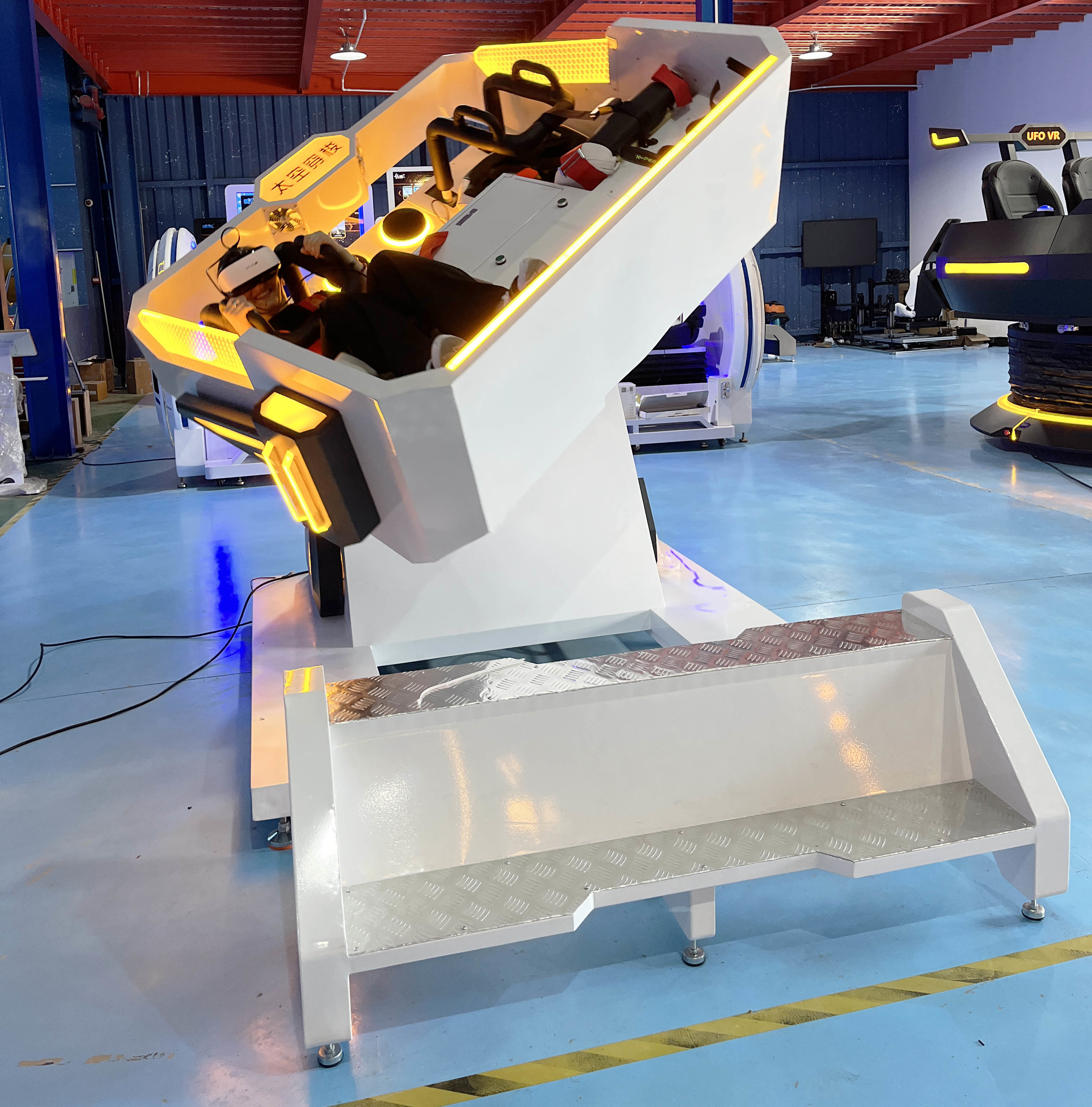 Revolutionize Your Business with VR 360 Simulator Computer CPU 10100F Robotic Arm Rotation System and Acrylic Structure