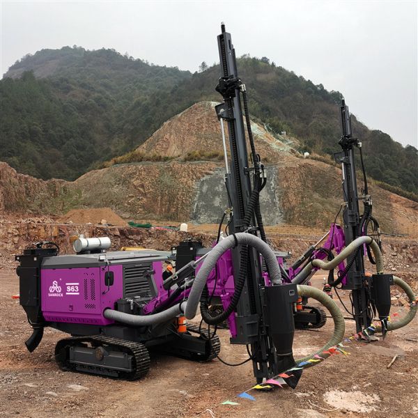 Hydraulic Rotary Borehole Integrated Drilling Equipment Mining Crawler DTH Drilling Rig