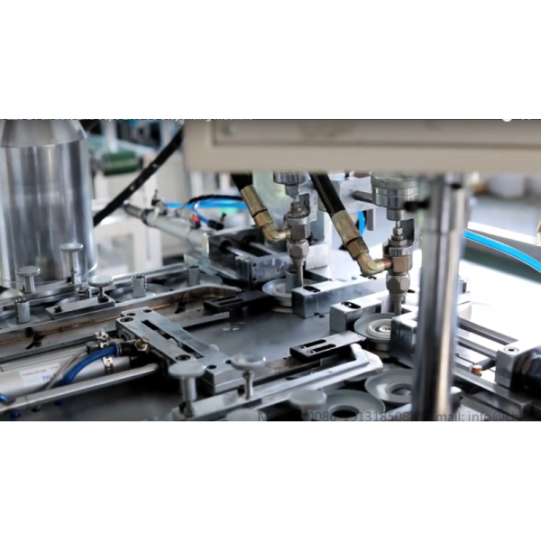 Full-Auto End Caps 2N PVC Dispensing Machine Oil Filter Making Machine