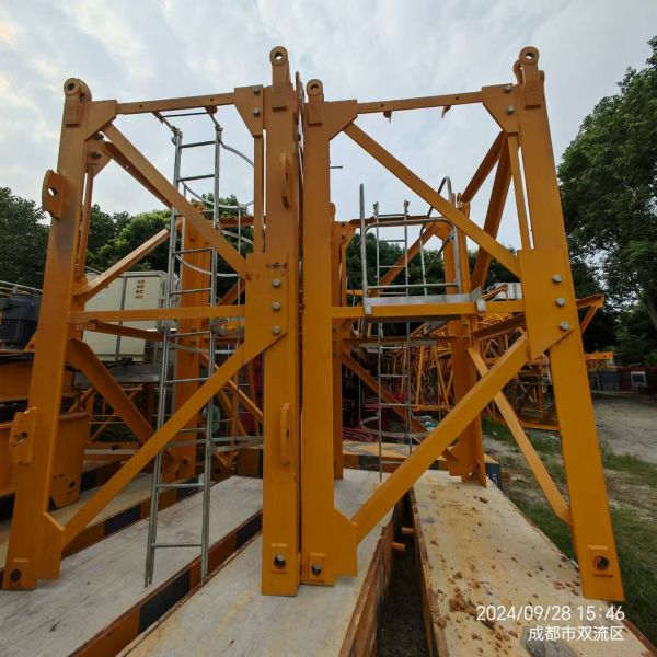 XCMG Q7022-16 Used Tower Crane Modern Design 16ton Construction Machinery