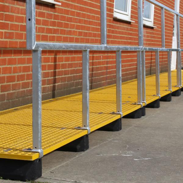 600*130mm Fix It Foot Anti Slip Heat Pump Rubber Feet Eco Friendly