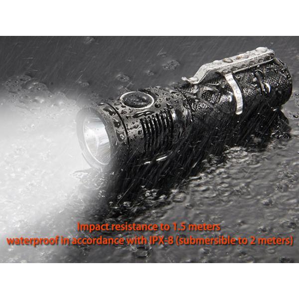 87g Rechargeable LED Flashlight With Charging / Low Power Indicator