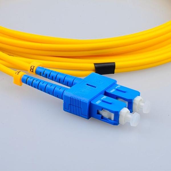 CATV DX SC UPC Fiber Optic Connectors 2.0 / 3.0mm Size Plastic Housing