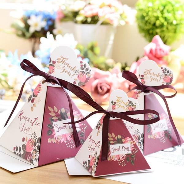 Glossy / Matte Lamination Customized Gift Box House Shaped Gift Paper Packaging Box
