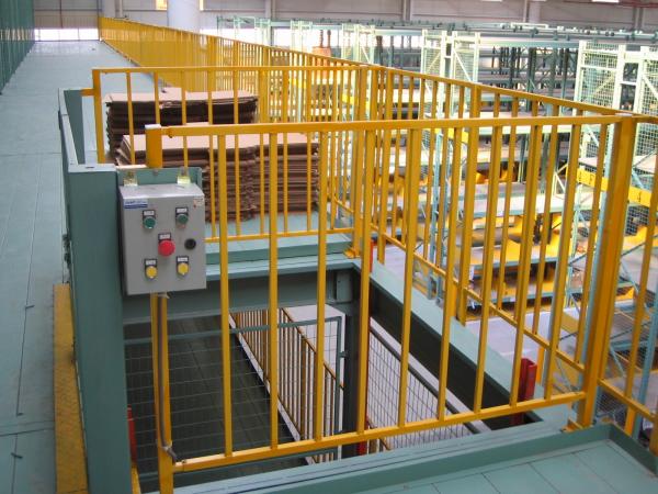 Multi Tier Heavy Duty Industrial Shelving With Powder Coating