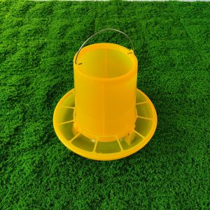 Standard Poultry Feed Bucket For Poultry Farming Requirements